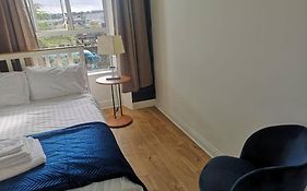 Perfect Apartment - Close To The Train Station